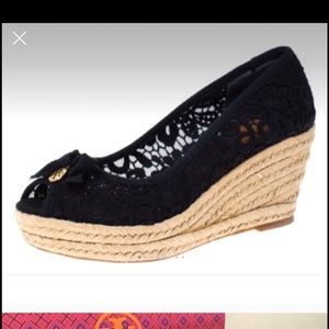 Tory Burch Lace wedges Size nine